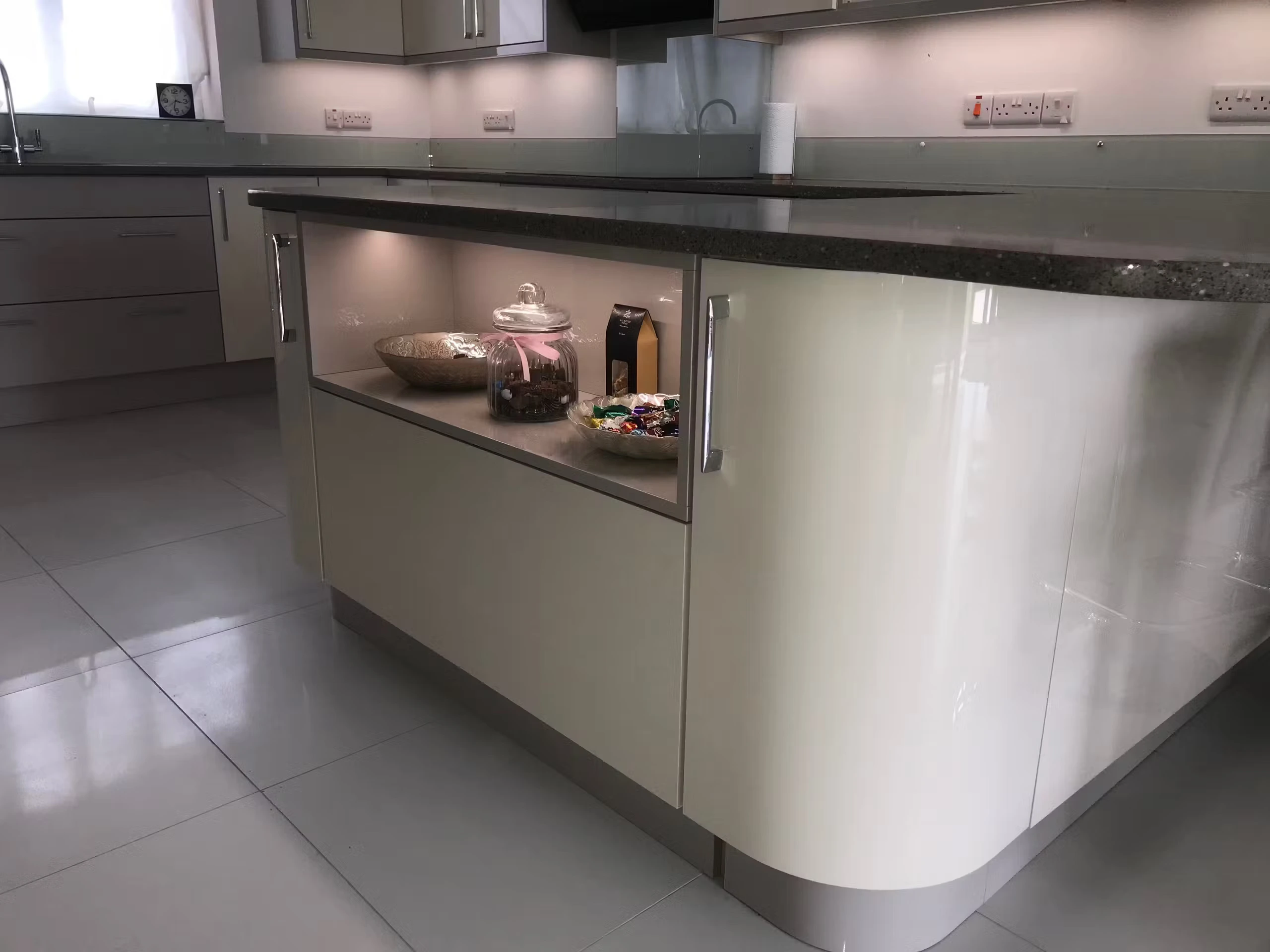 Bespoke fitted kitchen design Yorkshire with curved island and premium materials